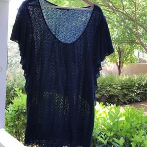 Clench waist navy top